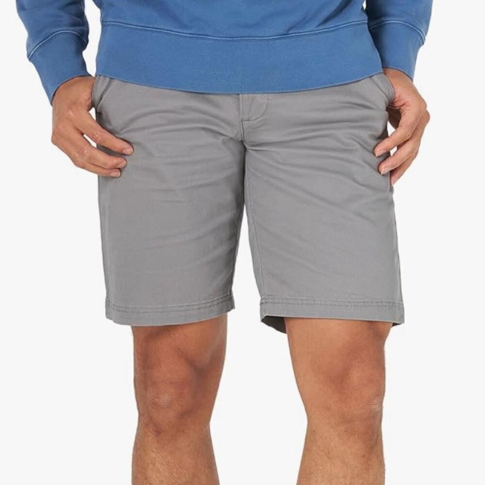 NWT Lee Men's Extreme Motion Flat Front Short, iron gray, 42